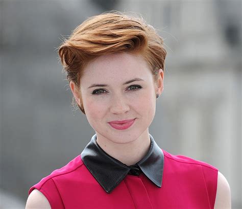 15 gorgeous photos of Karen Gillan, star of Jumanji and。